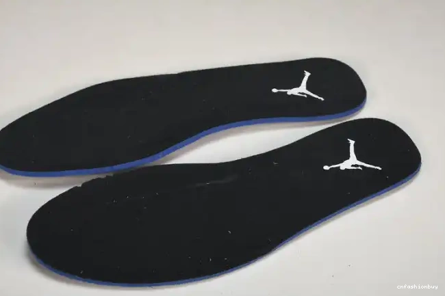 CT8527-018 Game 4 Jordan Retro Royal Black 0412